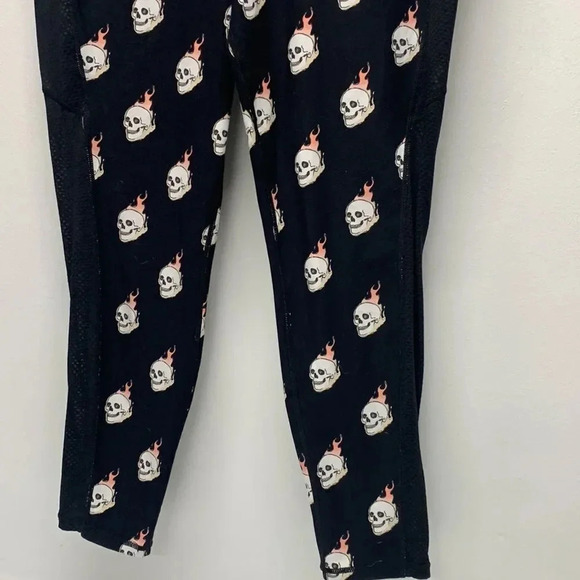 Torrid Active Leggings Athletic Pants Pockets Skull Flames Black Plus Size 2X - Picture 8 of 12
